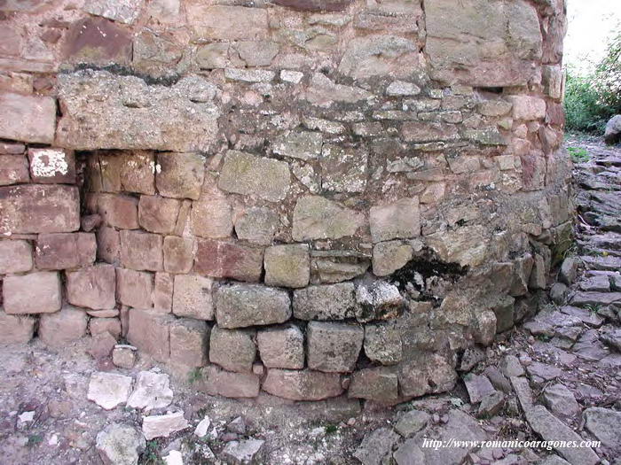 DETALLE DEL ARRANQUE DEL �BSIDE NORTE